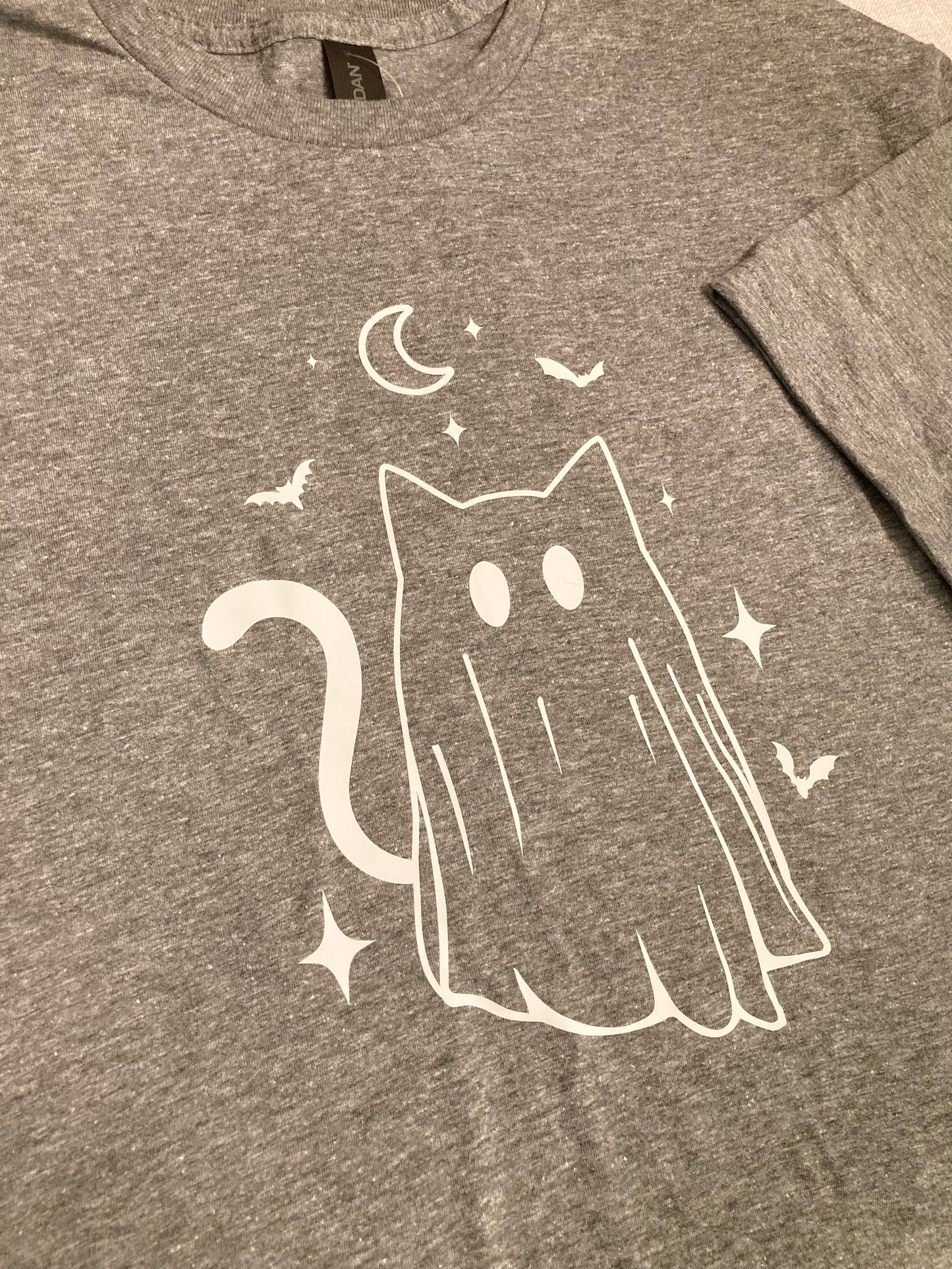 Ghost Cat Grey Short Sleeve Unisex Tshirt
